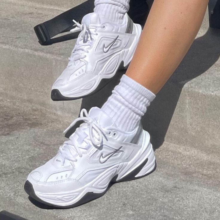 NOVA FOOTWEAR